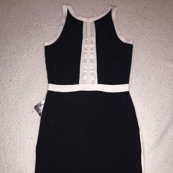 💋 BEBE Black And White Cage Bandage Dress M RARE 💋 - Picture 3 of 5